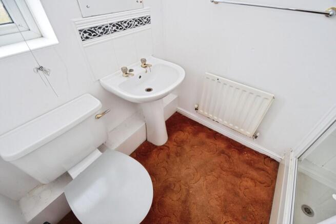 4 bed Detached for sale Image 7