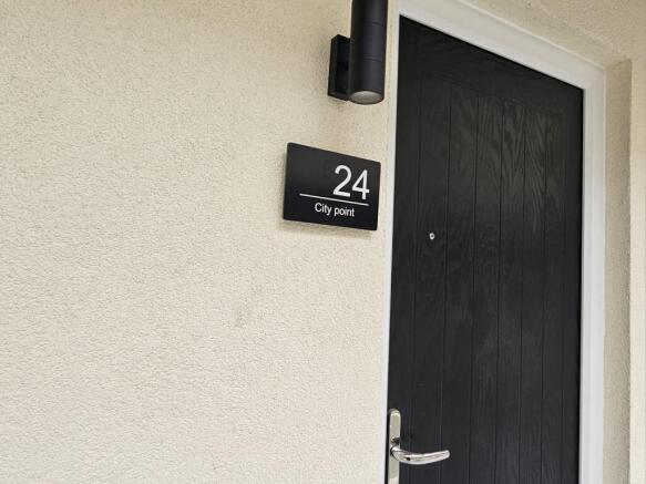 1 bed Apartment to rent Image 6