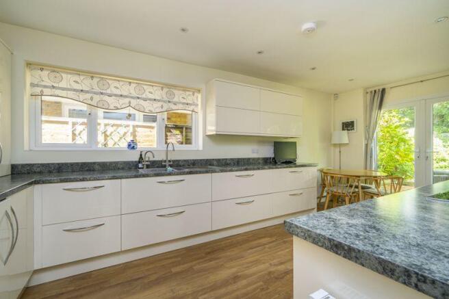 Kitchen/dining...