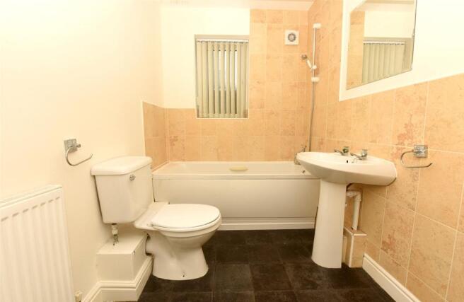 flat 1, 133a beech road 3.jpg