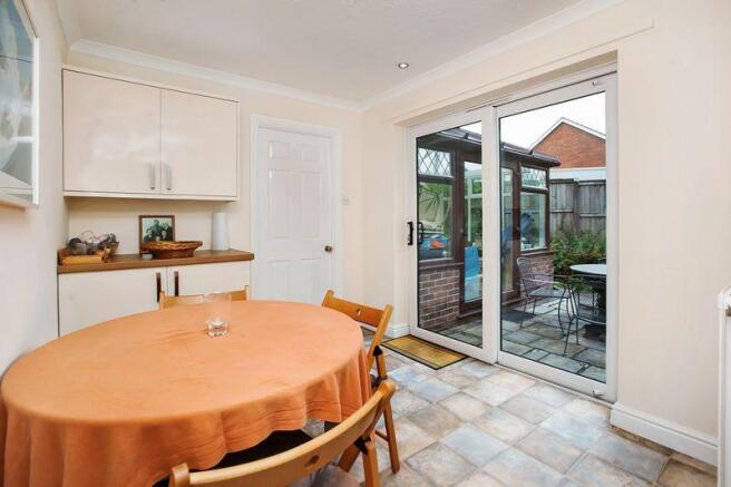 breakfast room