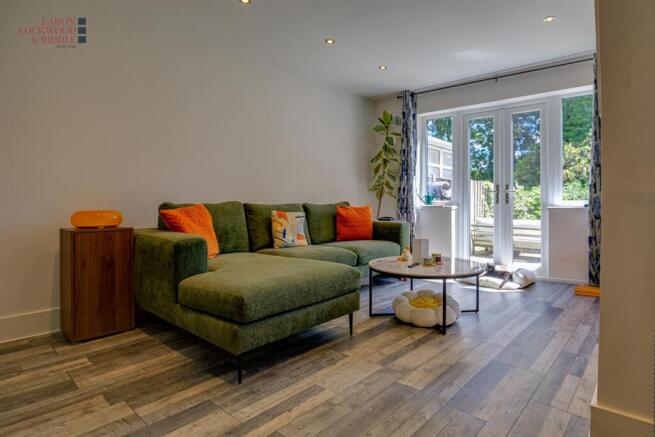 3 bed Semi-Detached for sale Image 6