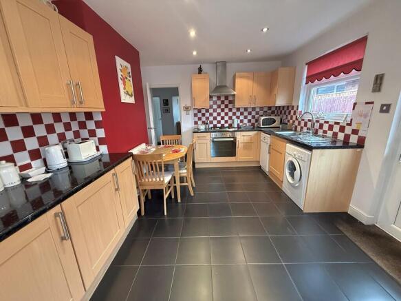 6 Fircroft Cres K...