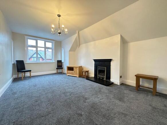 3 bed Flat for sale Image 6