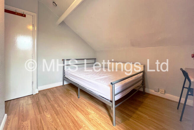 5 bed End of Terrace to rent Image 8