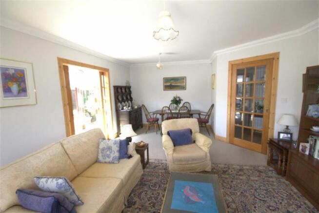 Living Room/Dining A