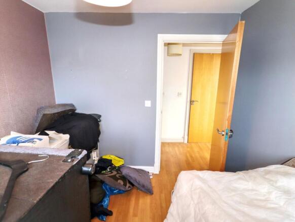 2 bed Flat for sale Image 12
