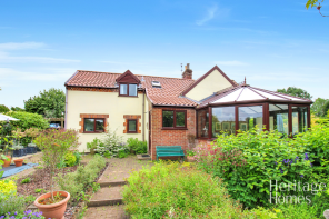 Turnpike Cottage North, Watton Road, Barford, Great Melton NR9 4BQ
