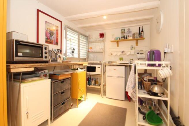 Photo 16