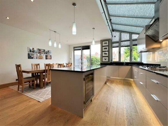 kitchen dining. room.jpg