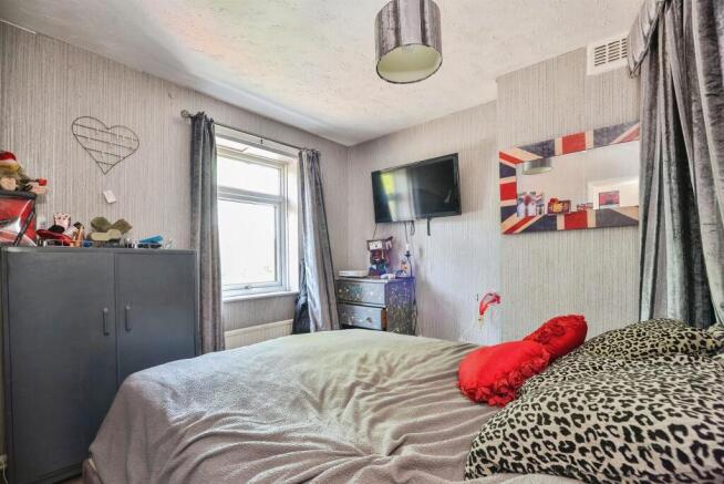 2 bed Semi-Detached for sale Image 10