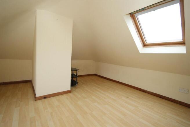 4 bed Semi-Detached for sale Image 12