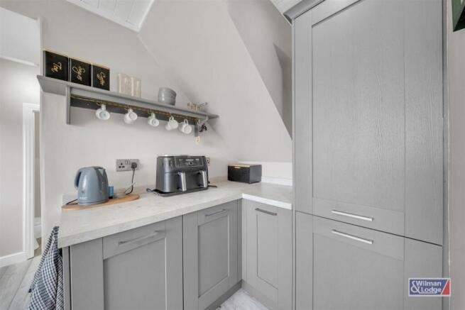 4 bed Semi-Detached for sale Image 9