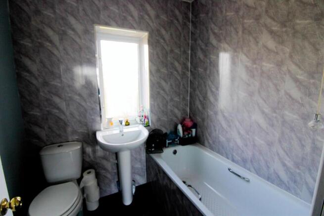 3 bed Semi-Detached for sale Image 9