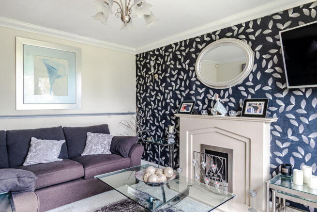 5 bed Detached for sale Image 6