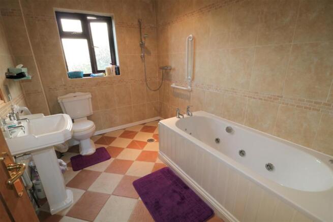 Photo 12