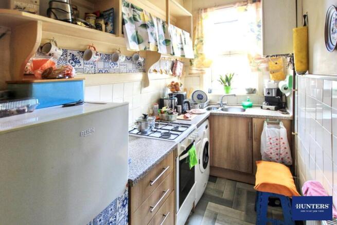 2 bed Terraced to rent Image 4