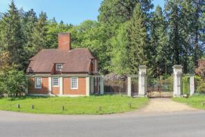 2, South Lodge, Old Linslade Road, Heath And Reach LU7 0EB