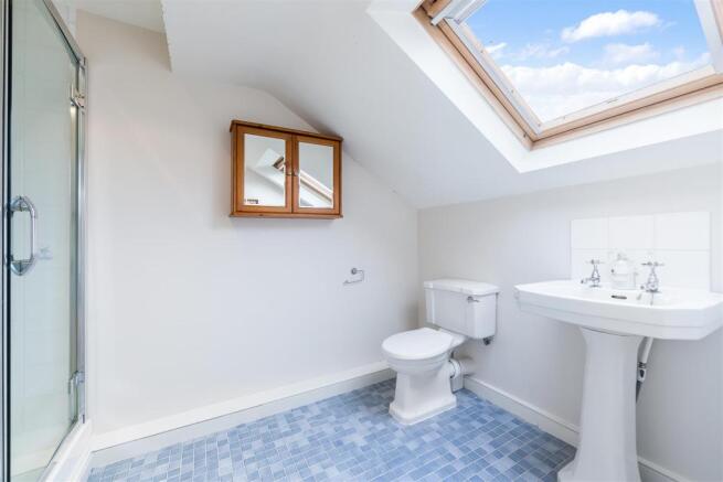Sales Hammersmith Agate Road 26 - Bathroom 3.jpg