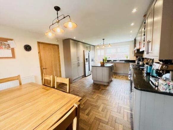 KITCHEN 3