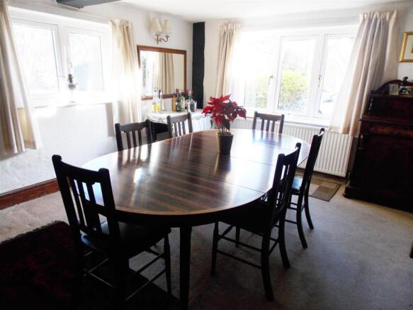 Table .JPG