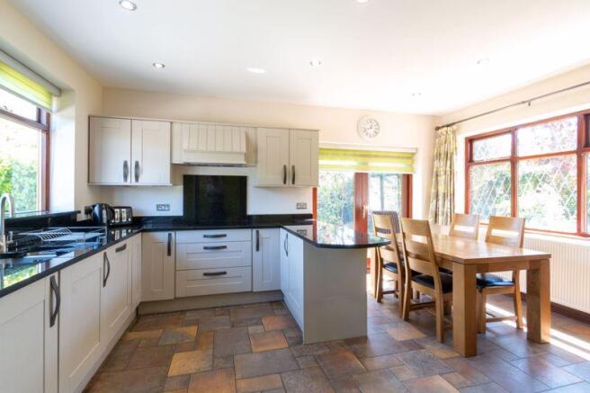Kitchen diner