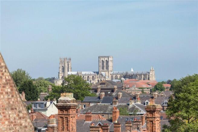 5 bed Terraced for sale Image 6