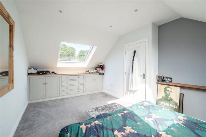 5 bed Semi-Detached for sale Image 6