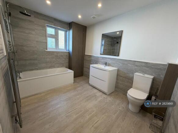 Spacious Family Bathroom