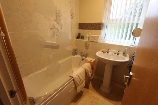 12 - Bathroom.JPG