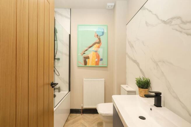 3 bed Terraced for sale Image 9