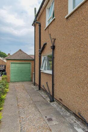 Solva Avenue 24-23.jpg