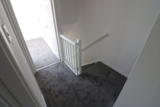 3 bed Semi-Detached to rent Image 8