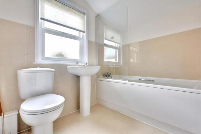 Bathroom_2.jpeg