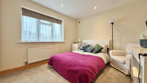 Gillards Close, Rockwell Green, Wellington