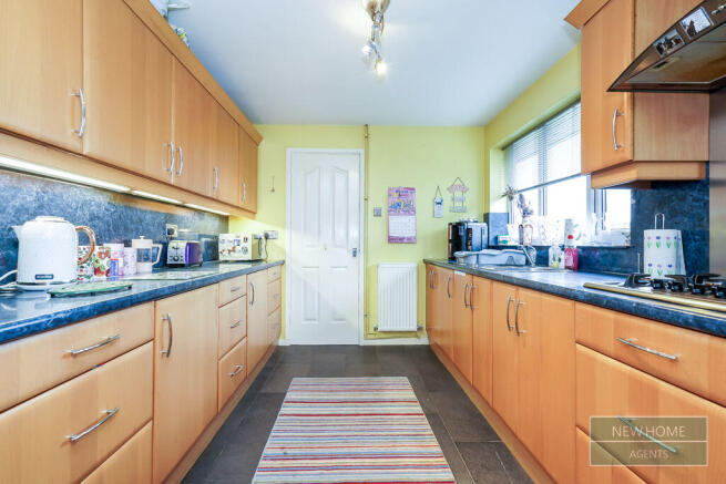 3 bed Bungalow for sale Image 9