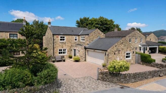 5 bed Detached for sale in gargrave