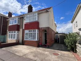 44, Woodberry Way, Walton On The Naze CO14 8EL