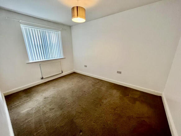 3 bed Semi-Detached to rent Image 7