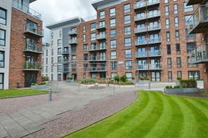 75, Cedar Court, Longfield Centre, Manchester M25 1GZ