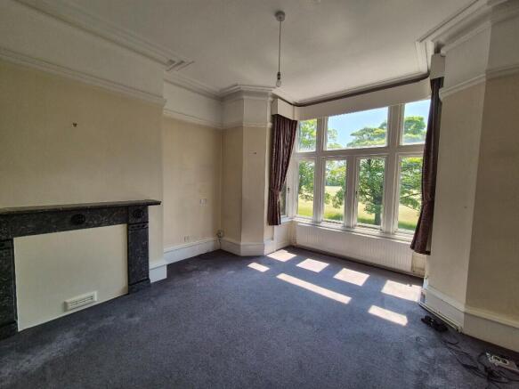 8 bed Semi-Detached for sale Image 5