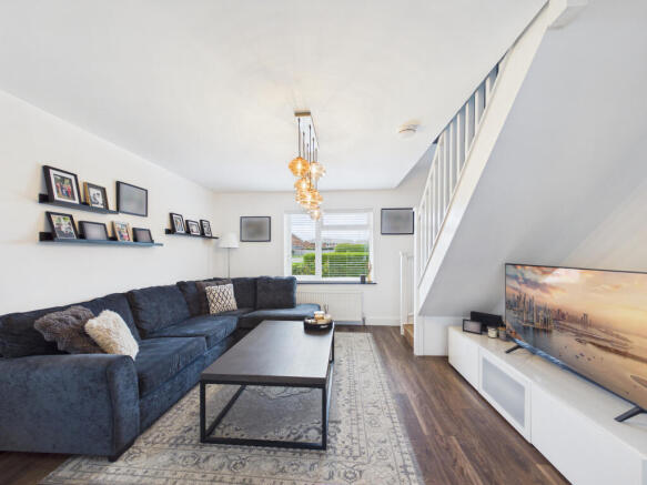 CAM01354G0-PR0704-STILL006