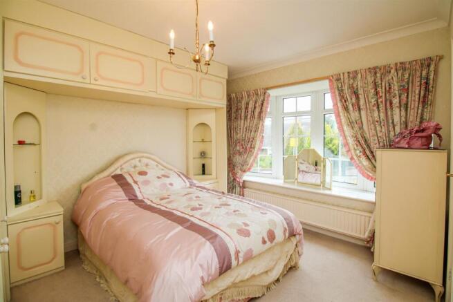 3 bed Detached Bungalow for sale Image 10