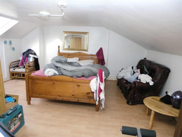 Flat 3 Bed Two