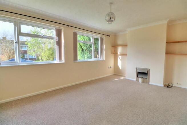 Charnwood Crescent 11 Sitt Rm.jpg