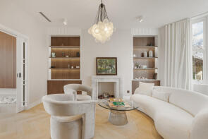 31, Woodside, London SW19 7AW