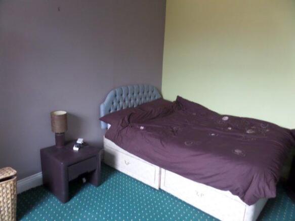BEDROOM 2