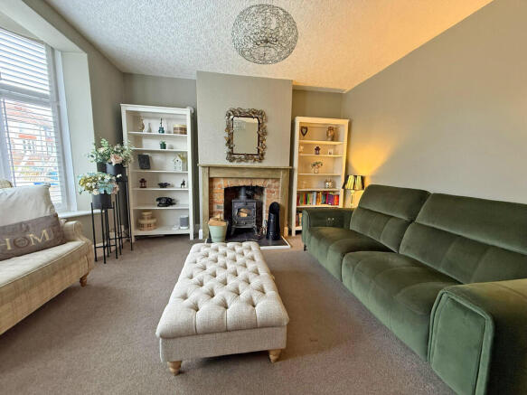 3 bed Semi-Detached for sale Image 4