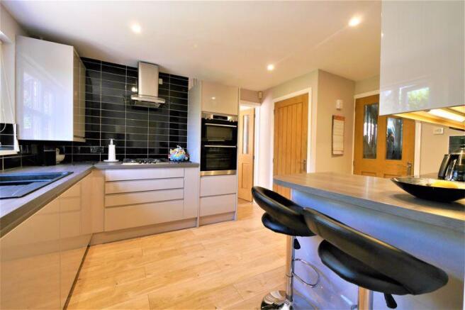 KITCHEN/BREAKF...
