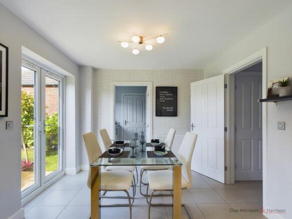 4 bed Detached for sale Image 7